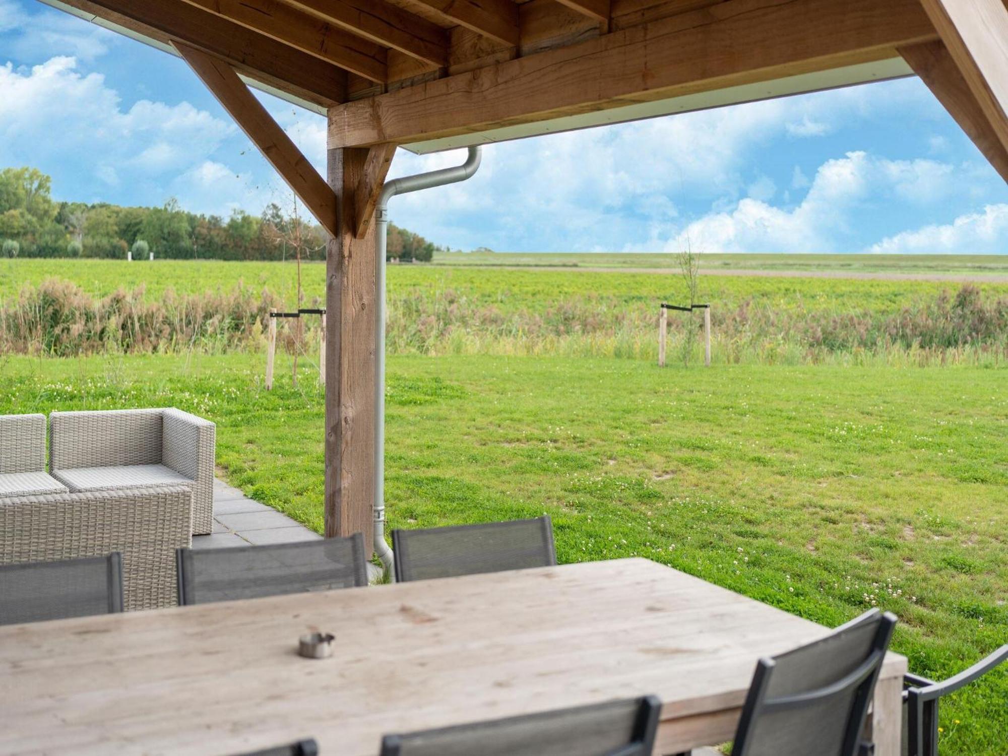 Holiday Home In Scherpenisse Exterior photo